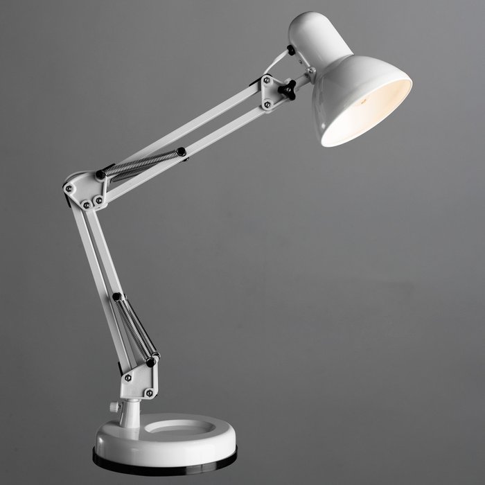 Офисная настольная лампа Junior белого цвета - купить Рабочие лампы по цене 2990.0