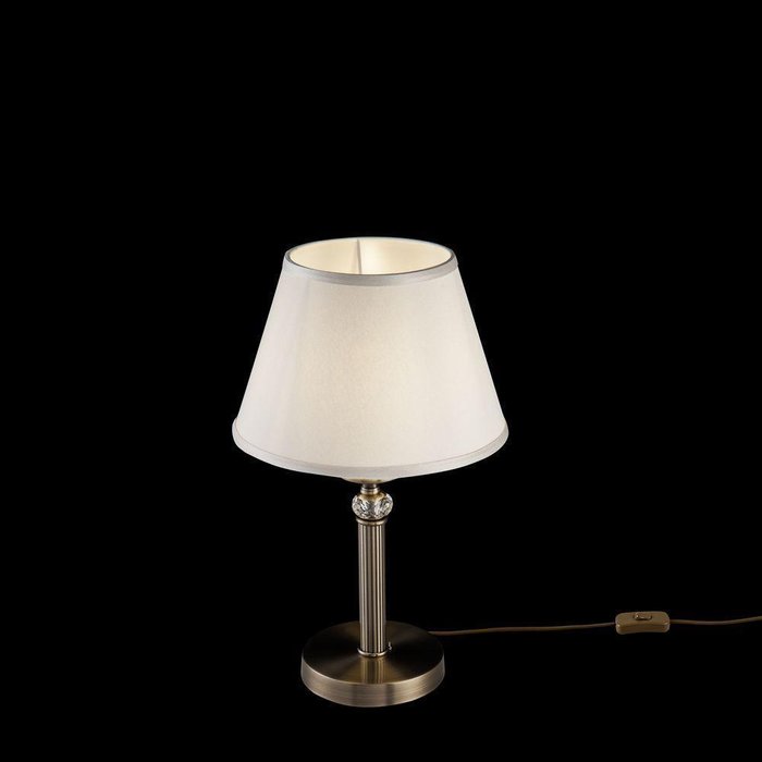 Настольная лампа Alessandra с абажуром кремового цвета - купить Настольные лампы по цене 4300.0