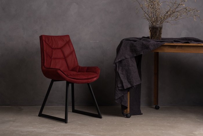 Стул Draco бордового цвета с черными ножками - купить Обеденные стулья по цене 8990.0