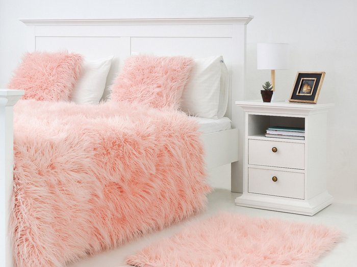 Покрывало Furry розового цвета 220х240 - лучшие Покрывала в INMYROOM