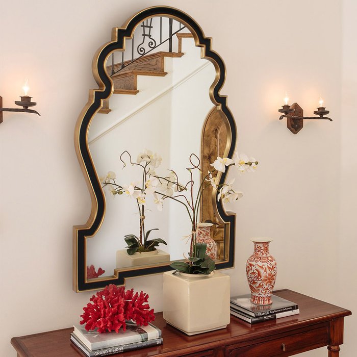Настенное зеркало Фернандо в раме с золотым контуром  - лучшие Настенные зеркала в INMYROOM