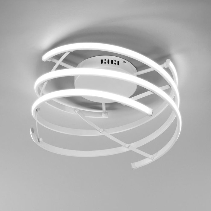 Потолочный светодиодный светильник с пультом управления 90229/3 белый Breeze - лучшие Потолочные люстры в INMYROOM