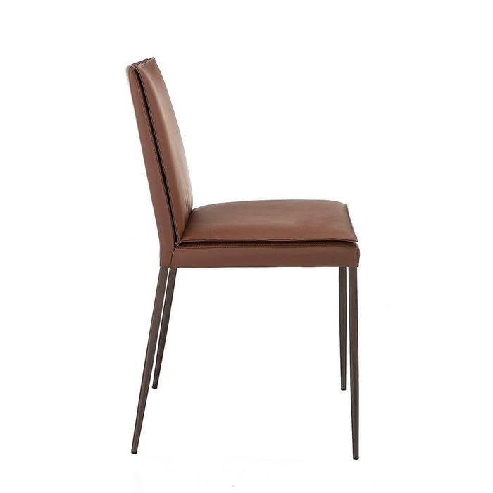 Стул коричневого цвета с металлическим каркасом - купить Обеденные стулья по цене 45990.0