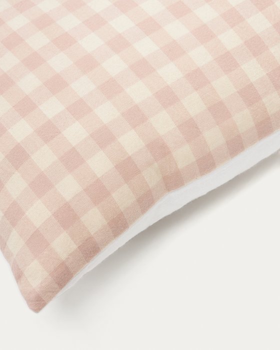 Чехол на подушку Yanil 45x45 бежево-розового цвета - лучшие Чехлы для подушек в INMYROOM