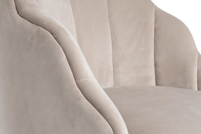 Кресло в обивке из велюра кремового цвета  - лучшие Интерьерные кресла в INMYROOM