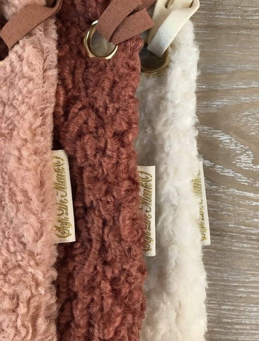 Наволочка Лама 45х45 пепельно-розового цвета - лучшие Чехлы для подушек в INMYROOM
