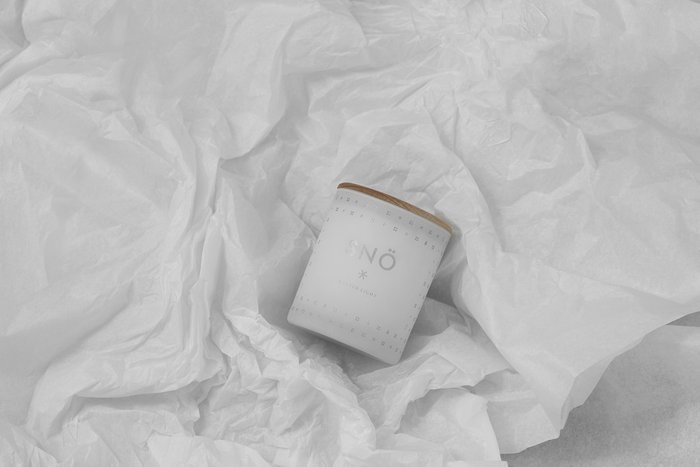 Свеча ароматическая SNÖ белого цвета с крышкой - купить Свечи по цене 3470.0