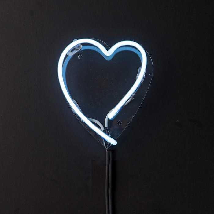 Декоративное панно Neon Heart из пластика - купить Декор стен по цене 43450.0