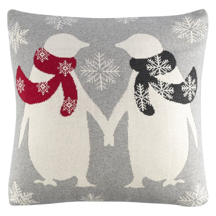 Подушка вязаная с новогодним рисунком Festive penguins 45х45 серо-бежевого цвета Подушка вязаная с новогодним рисунком Festive penguins 45х45 серо-бежевого цвета