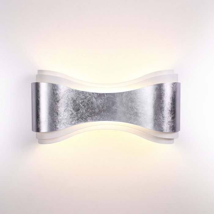 Настенный светодиодный светильник Farfi серебряного цвета