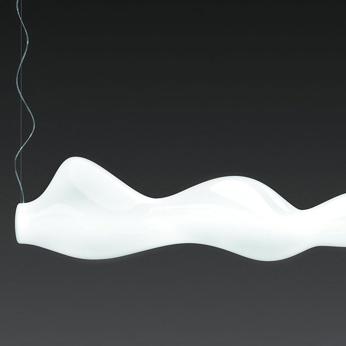 Подвесной светильник Artemide Empirico с плафоном из полиэтилена белого цвета - купить Подвесные светильники по цене 83800.0