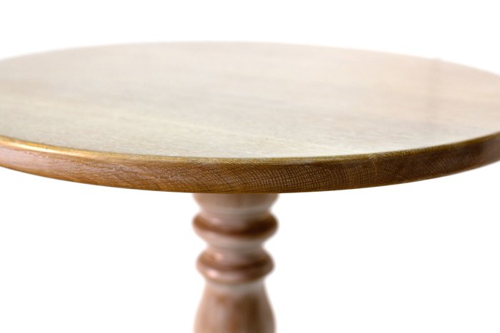 Маленький круглый столик Еcolife Еurope I-SRT из выбеленного массива дуба - купить Кофейные столики по цене 49600.0
