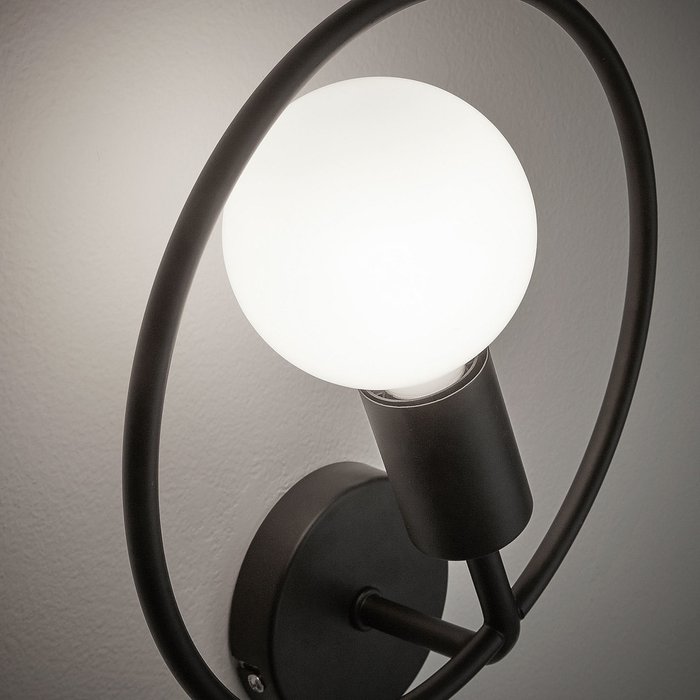 Настенный светильник Rohme черного цвета - купить Бра и настенные светильники по цене 5490.0