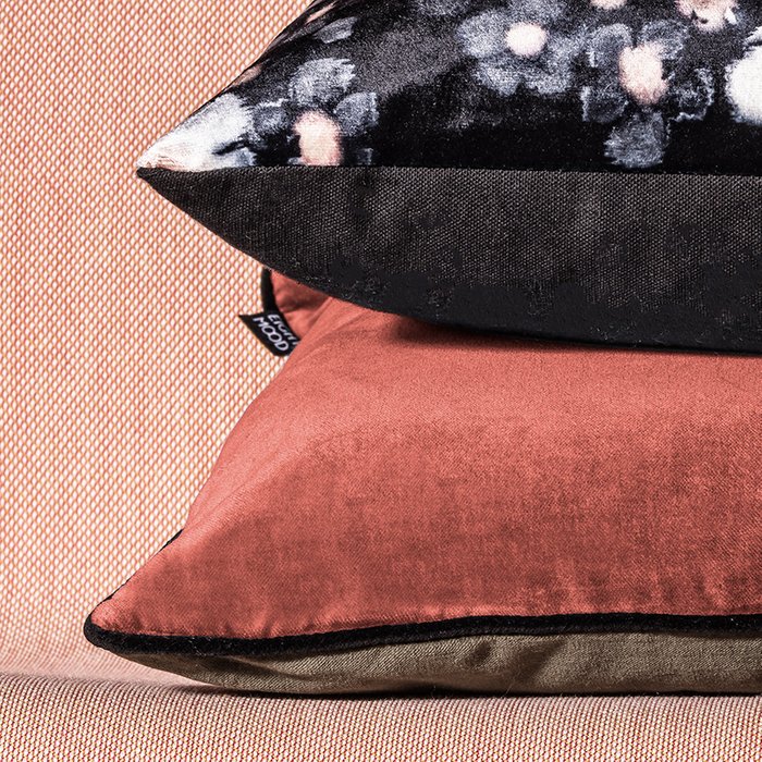 Двусторонняя подушка Duo из бархата - купить Декоративные подушки по цене 4500.0