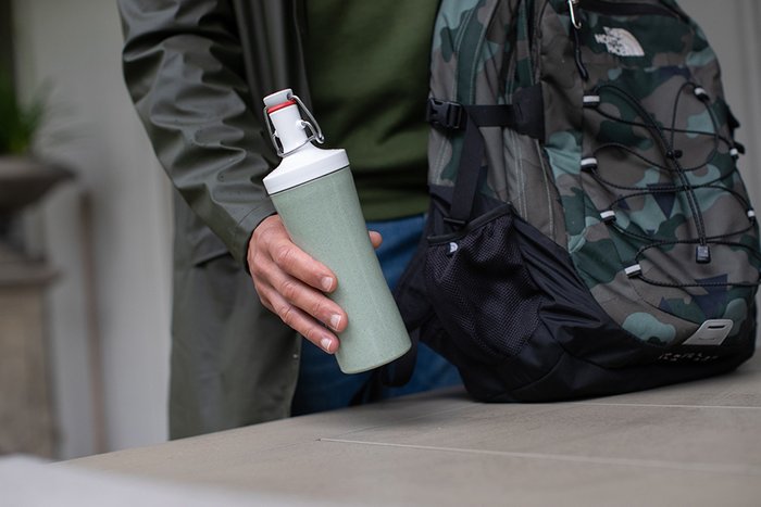 Бутылка для воды Plopp to go Organic зеленая - лучшие Емкости для хранения в INMYROOM