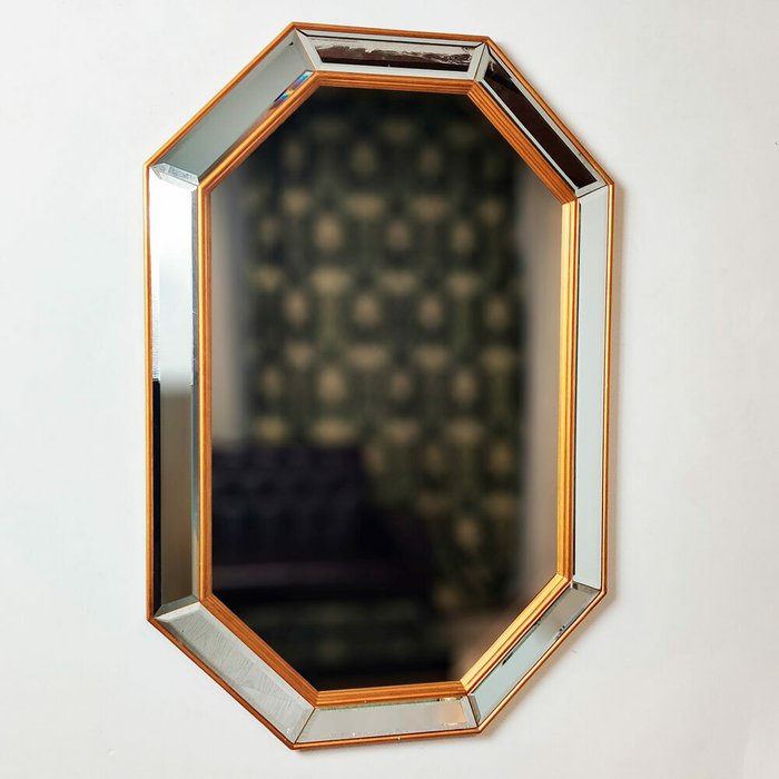 Настенное зеркало Brass 60x90 латунного цвета - купить Настенные зеркала по цене 39450.0