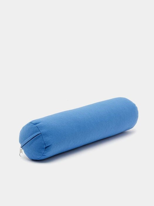 Подушка Валик с лузгой гречихи голубого цвета - купить Декоративные подушки по цене 562.0