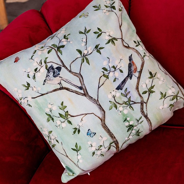 Декоративная подушка Сакура зеленого цвета - лучшие Декоративные подушки в INMYROOM