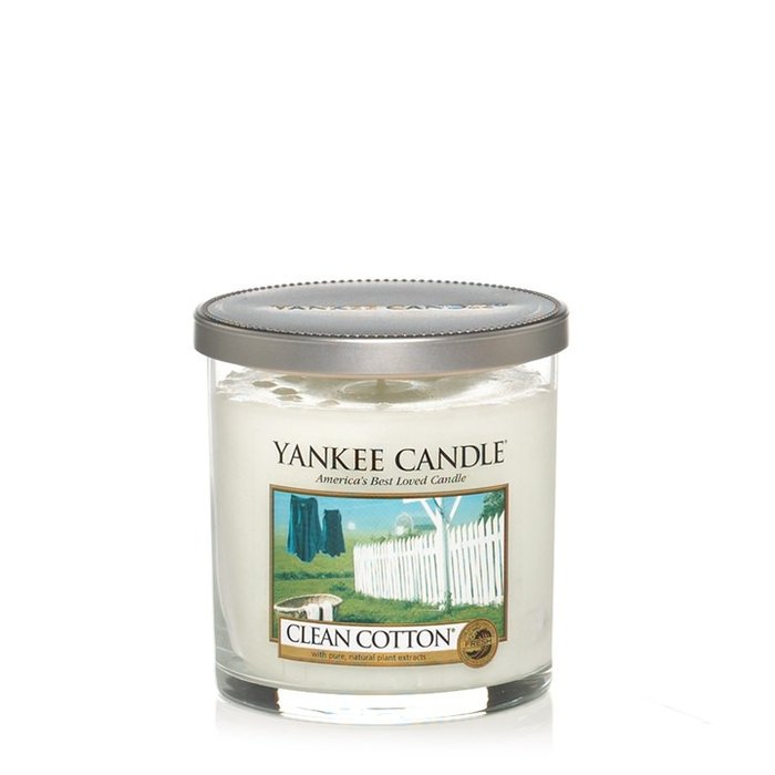 Ароматическая свеча Yankee Candle Clean Cotton / Чистый хлопок