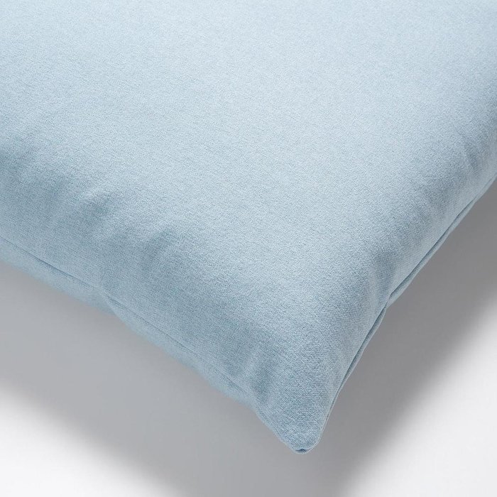Чехол для декоративной подушки Mak светло-голубого цвета - лучшие Декоративные подушки в INMYROOM