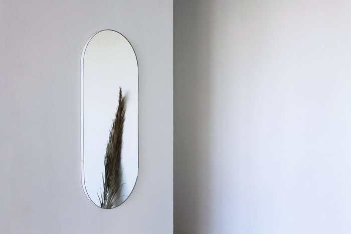 Настенное зеркало Banska Delatta в белой раме - лучшие Настенные зеркала в INMYROOM