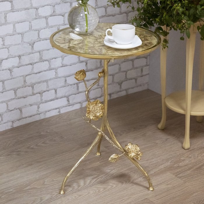 Столик кофейный Роза Сангрия золотого цвета - лучшие Кофейные столики в INMYROOM