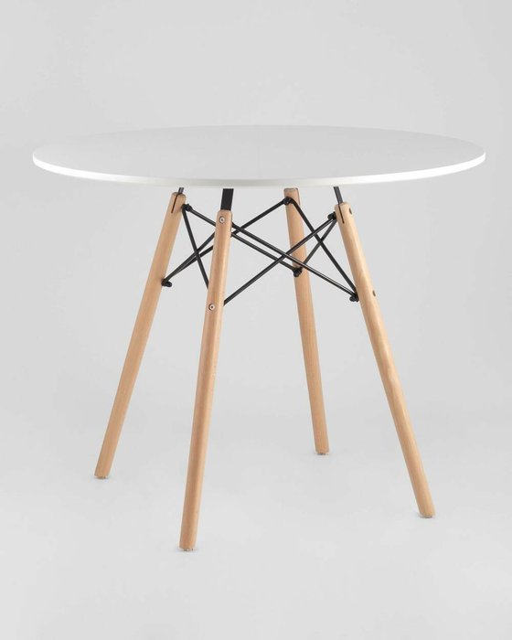 Стол белого цвета на деревянных ножках - купить Обеденные столы по цене 10990.0