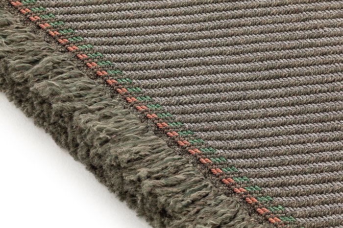 Большая подушка Diagonal aloe-opal зеленого цвета - купить Декоративные подушки по цене 36990.0