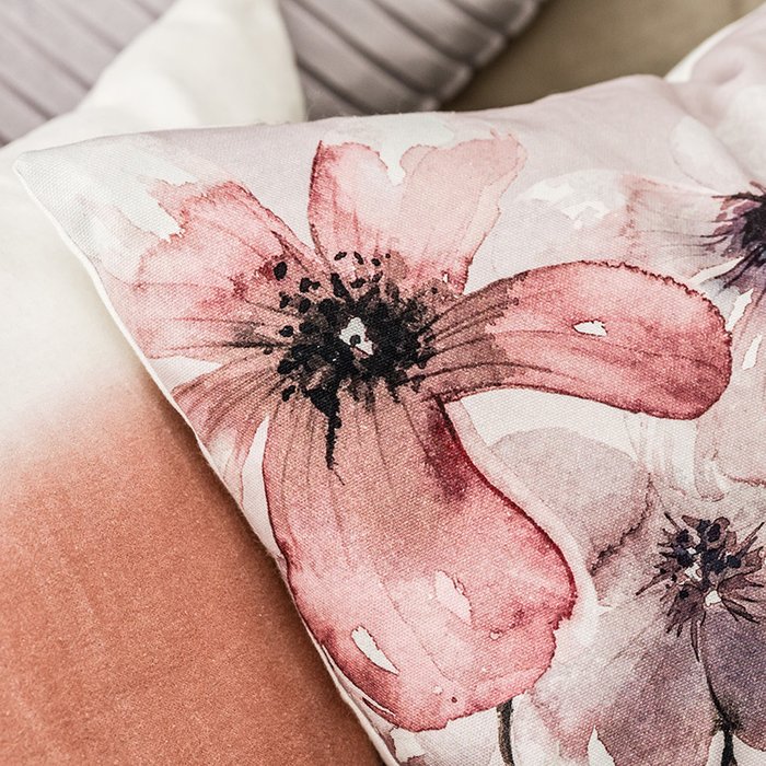 Декоративная подушка Esmeralda с цветочным принтом - купить Декоративные подушки по цене 4380.0