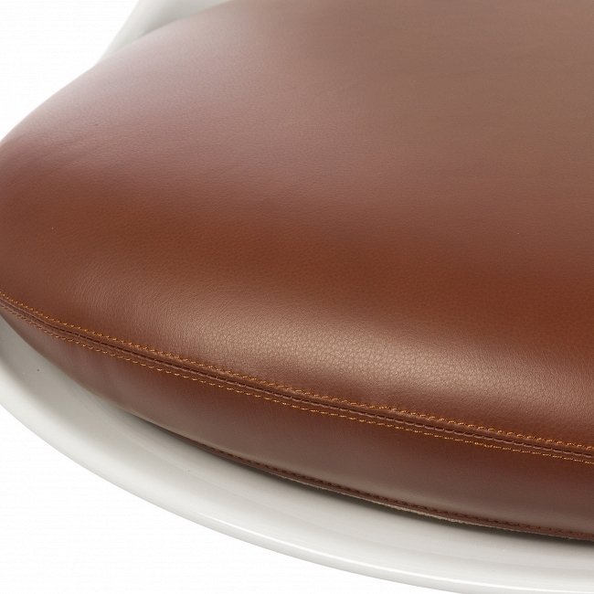 Стул Tulip с мягкой подушкой коричневого цвета - лучшие Обеденные стулья в INMYROOM
