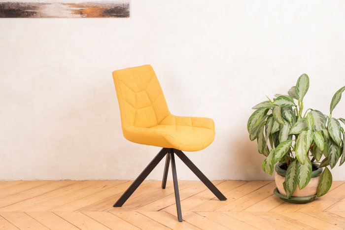 Стул Nembus желтого цвета с черными ножками - купить Обеденные стулья по цене 7890.0