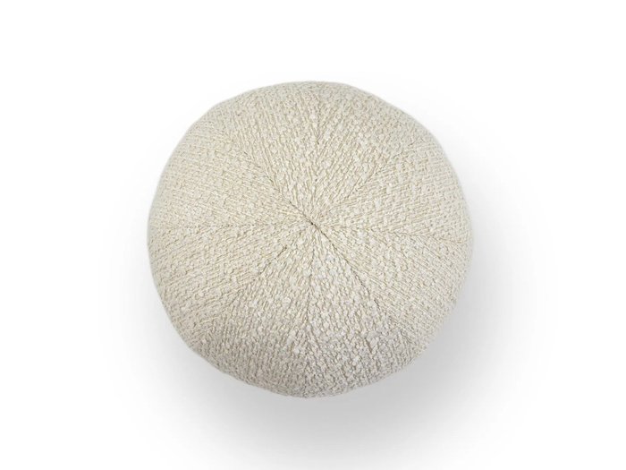 Подушка-шар Como M молочного цвета - купить Декоративные подушки по цене 3200.0