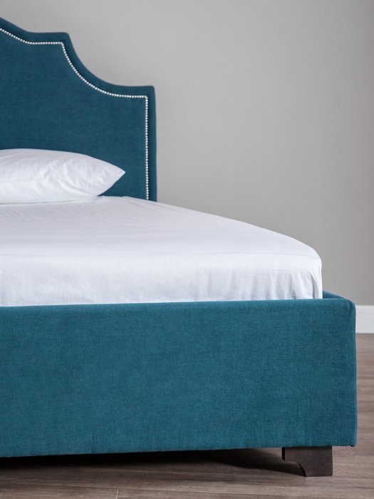 Кровать Bright Mind с обивкой из льна изумрудного цвета 200х200  - купить Кровати для спальни по цене 96600.0
