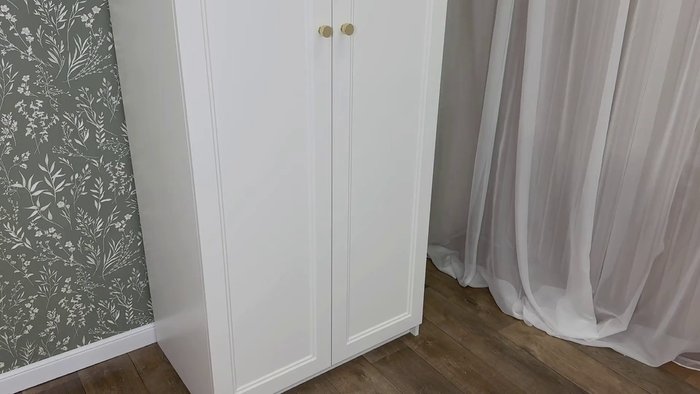 Распашной шкаф Классика белого цвета - лучшие Шкафы распашные в INMYROOM Распашной шкаф Классика белого цвета - лучшие Шкафы распашные в INMYROOM