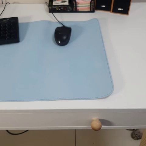 Письменный стол бело-бежевого цвета - лучшие Письменные столы в INMYROOM