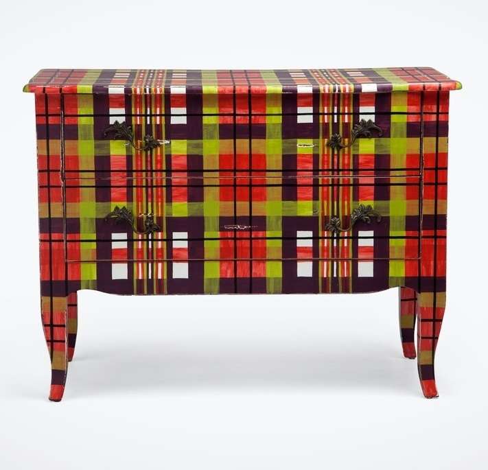 Комод из дерева махагони