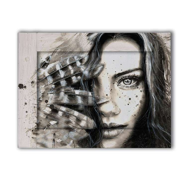 Картина с арт рамой Женщина с перьями 60х80 см