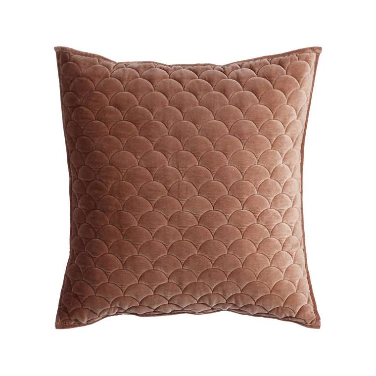 Декоративная подушка коричневого цвета