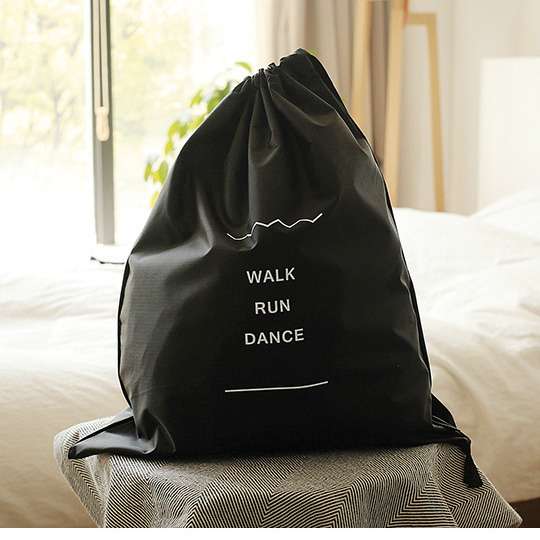 Чехол-сумка для одежды 'Walk. Run. Dance'