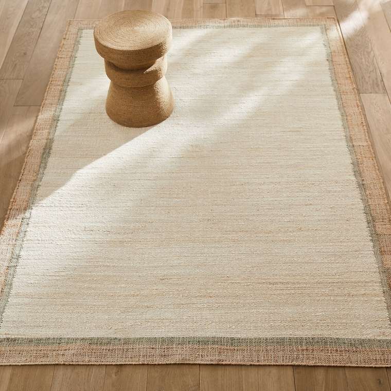 Ковер Ishika 160x230 бежевого цвета