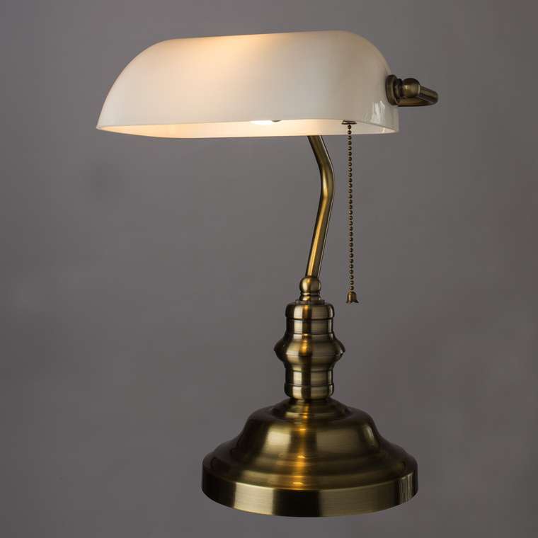 Настольная лампа Arte Lamp "Banker"
