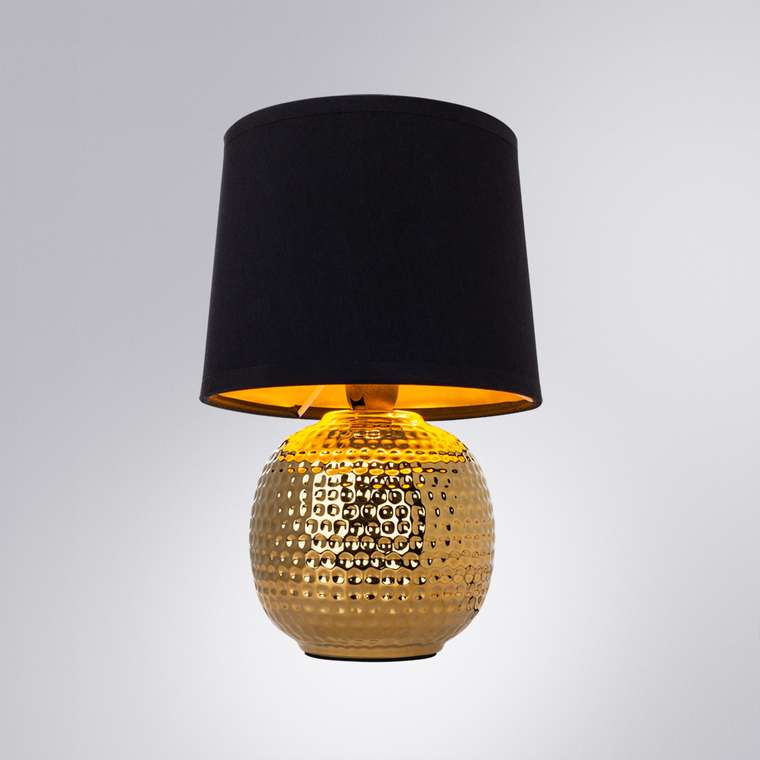 Настольная лампа Merga черно-золотого цвета