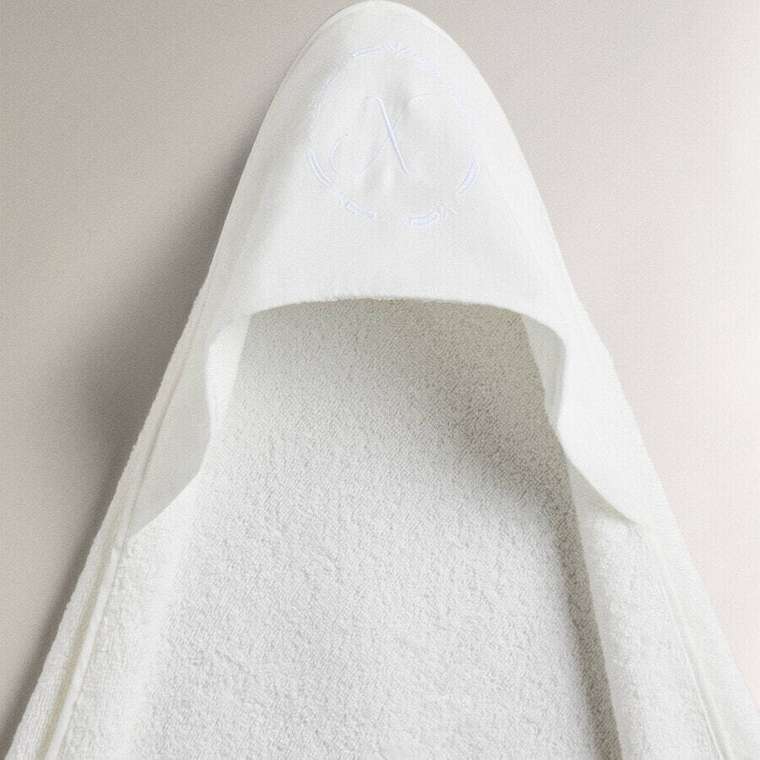 Детское полотенце из муслина с капюшоном и буквами