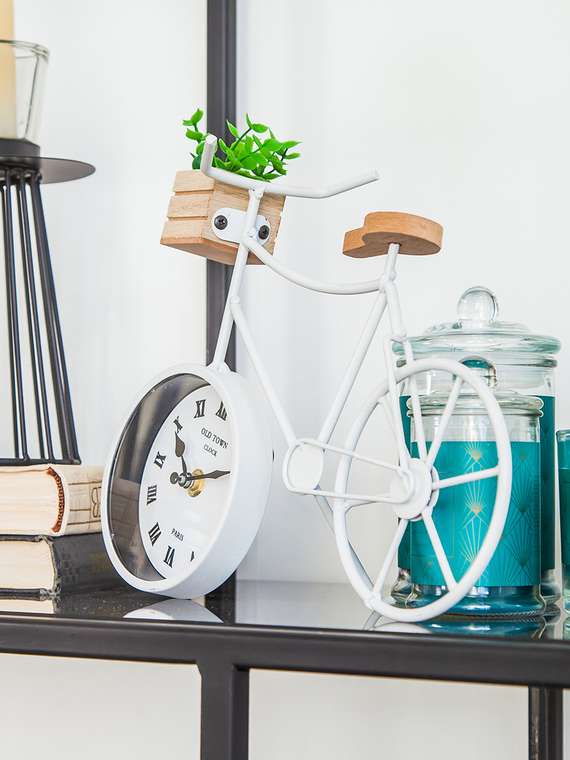 Декоративные часы Велосипед с суккулентом белого цвета