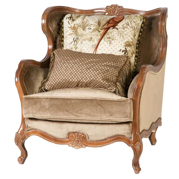 Кресло коричневое