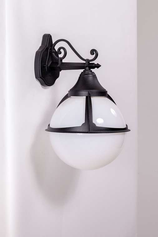 Настенный уличный фонарь IP44 Bl Oasis Light 88102 в форме шара