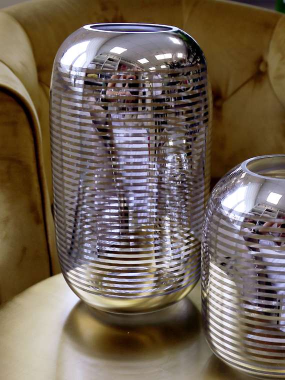 Декоративная ваза из стекла с cеребряным напылением