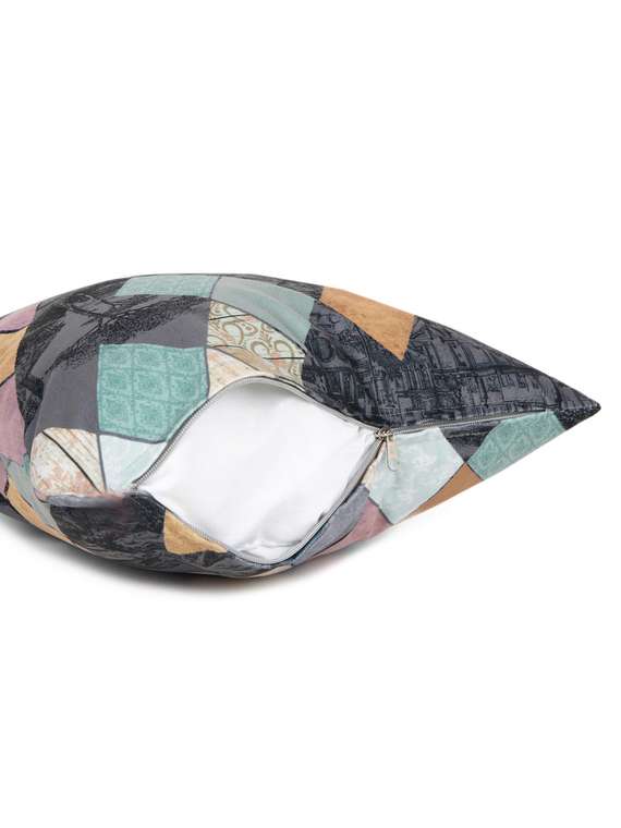 Декоративная подушка Motive со съемным чехлом