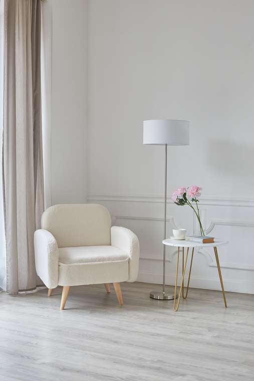 Кресло Малютка белого цвета