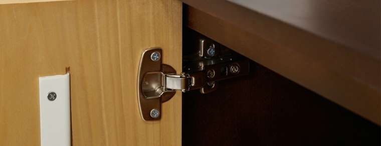 Комод с двумя дверцами 